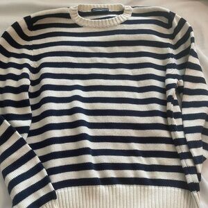 Brandy Melville sweater